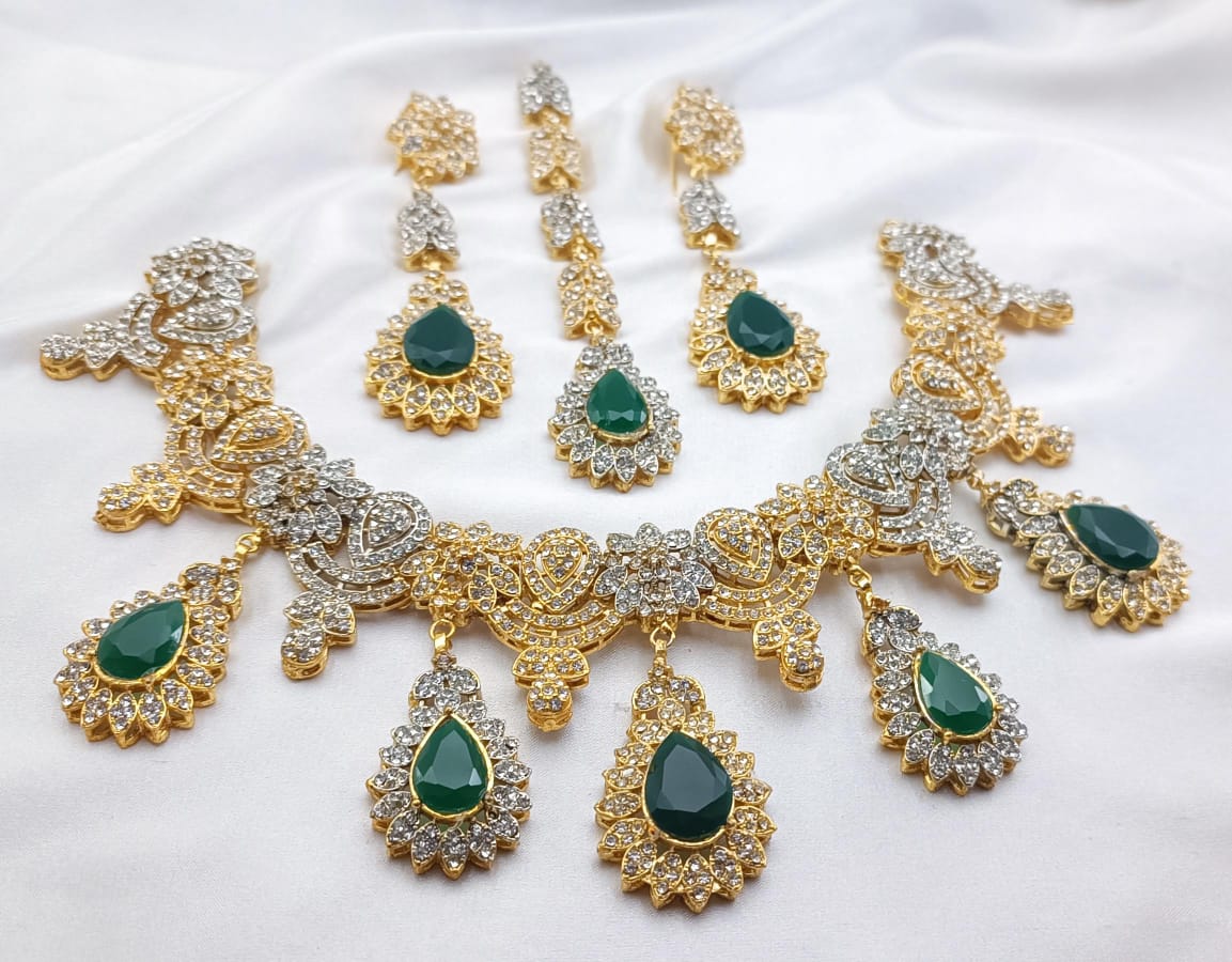 New Style Beautiful Fancy necklace