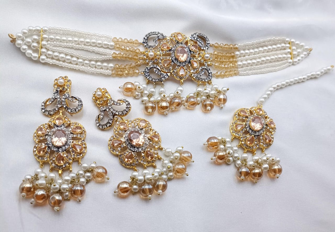 Neckless Set