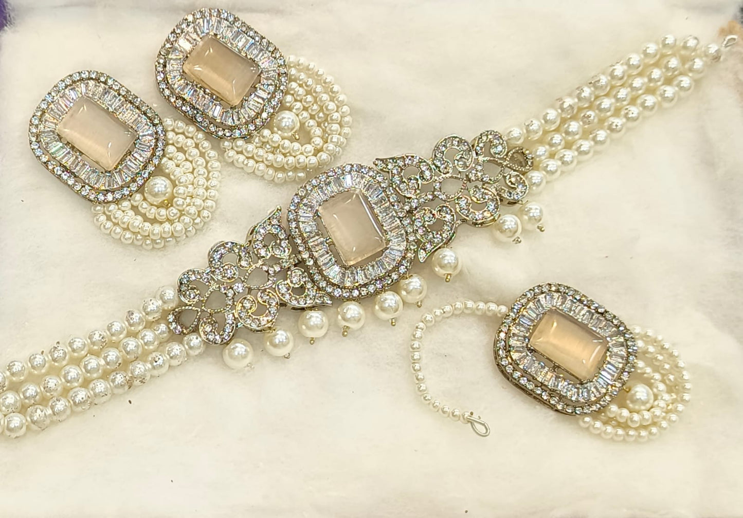 Hand made Zircon Set