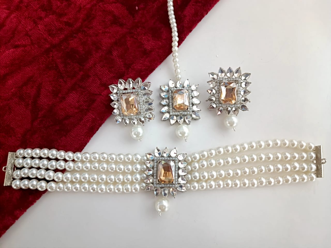 The Beautiful Choker Set with Earings