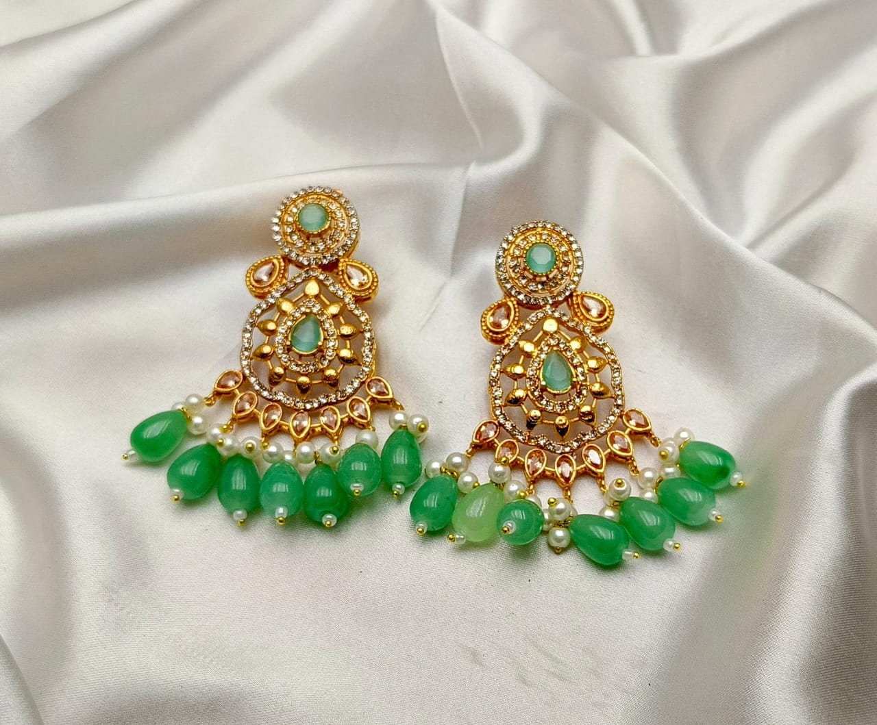 Glamouring Latkan Earrings
