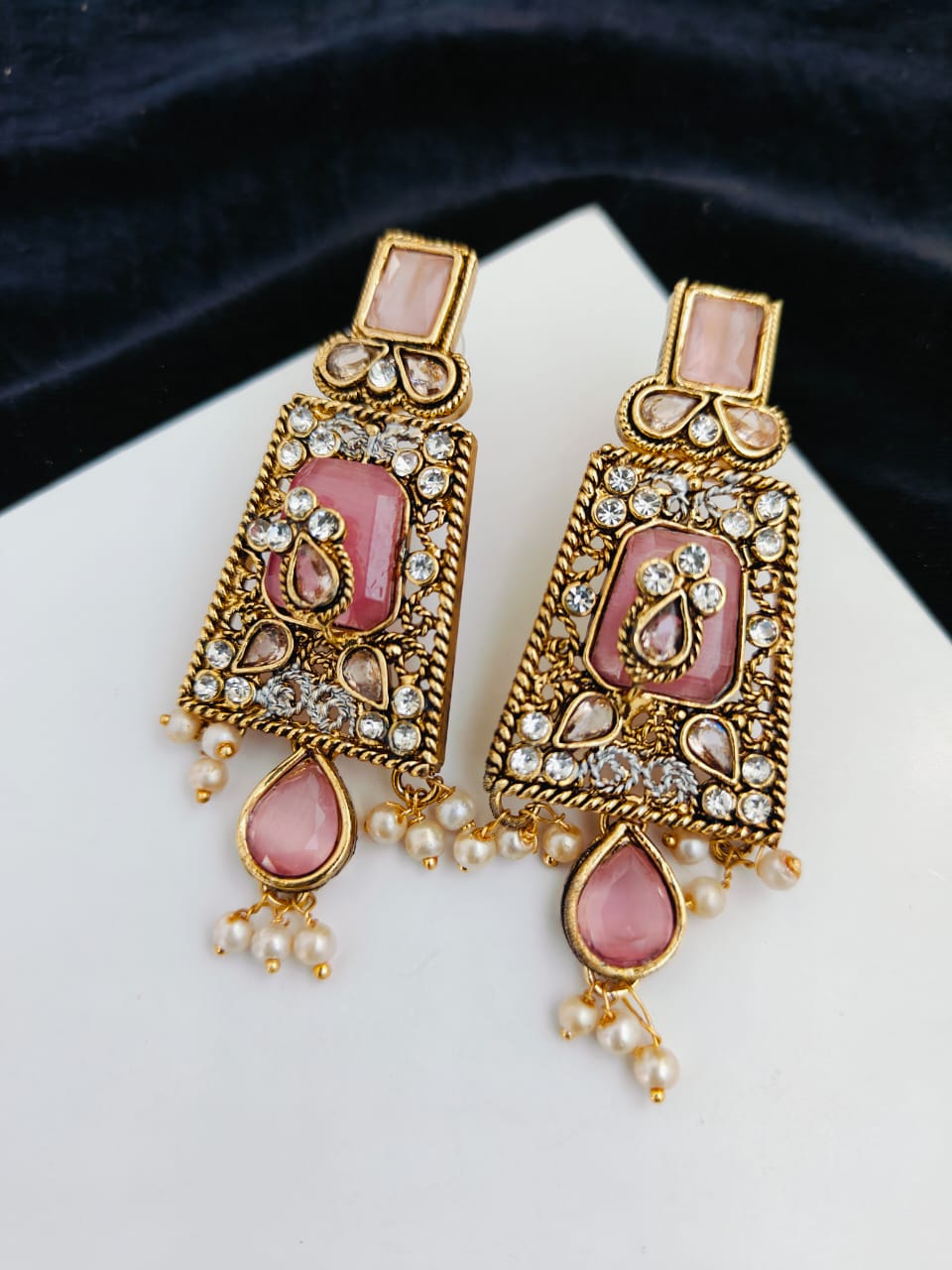 The Pretty Earings