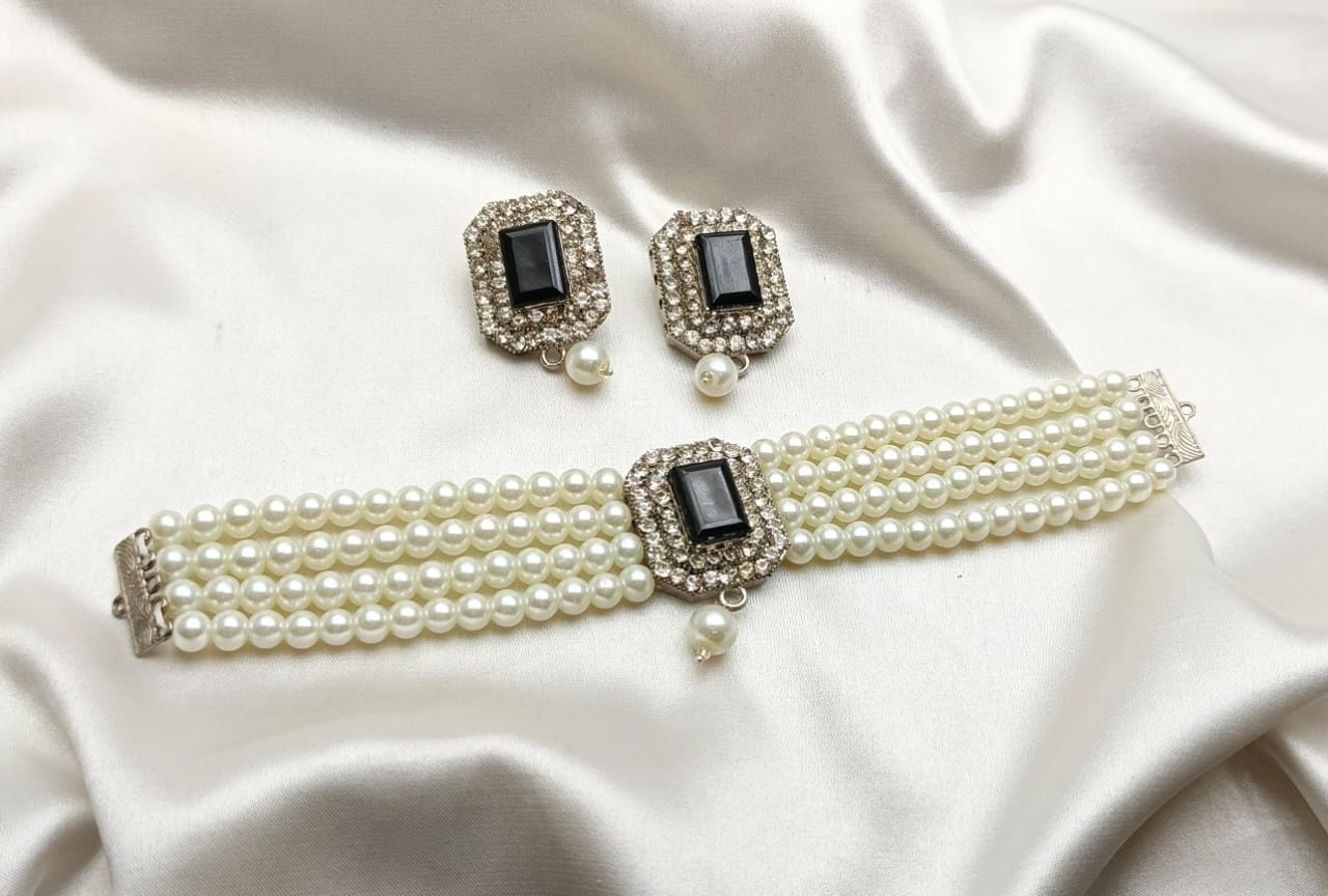 The party Wear Choker Set