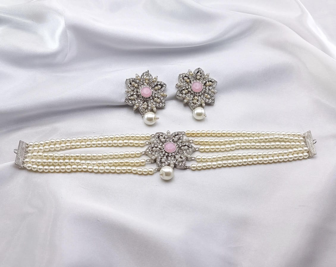 Casting fine quality party wear Set with beautiful Earings