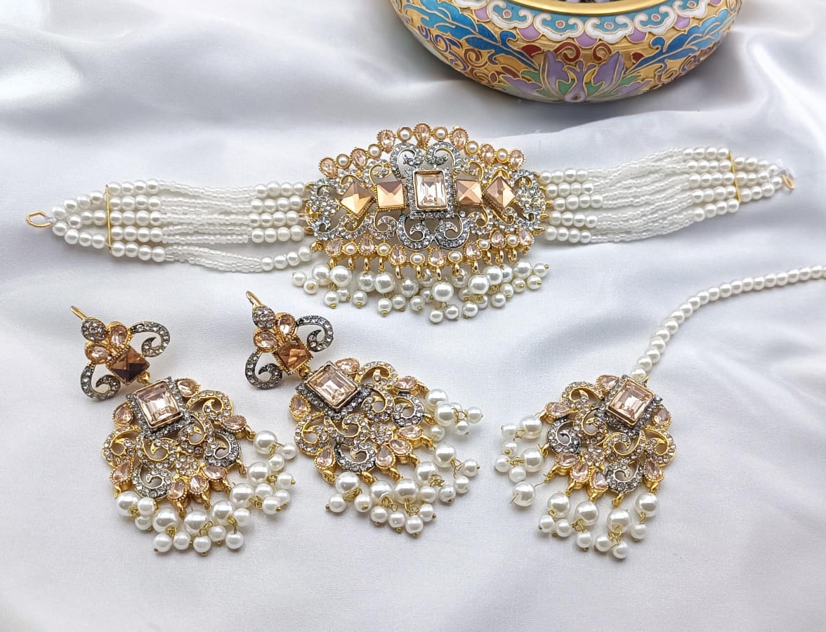 Jodha Choker Set