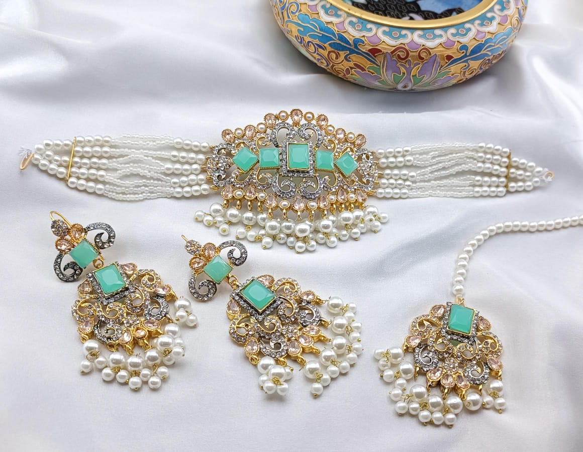 Jodha Choker Set
