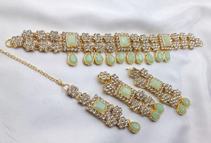 Beautiful Real Stones Choker Complete Set