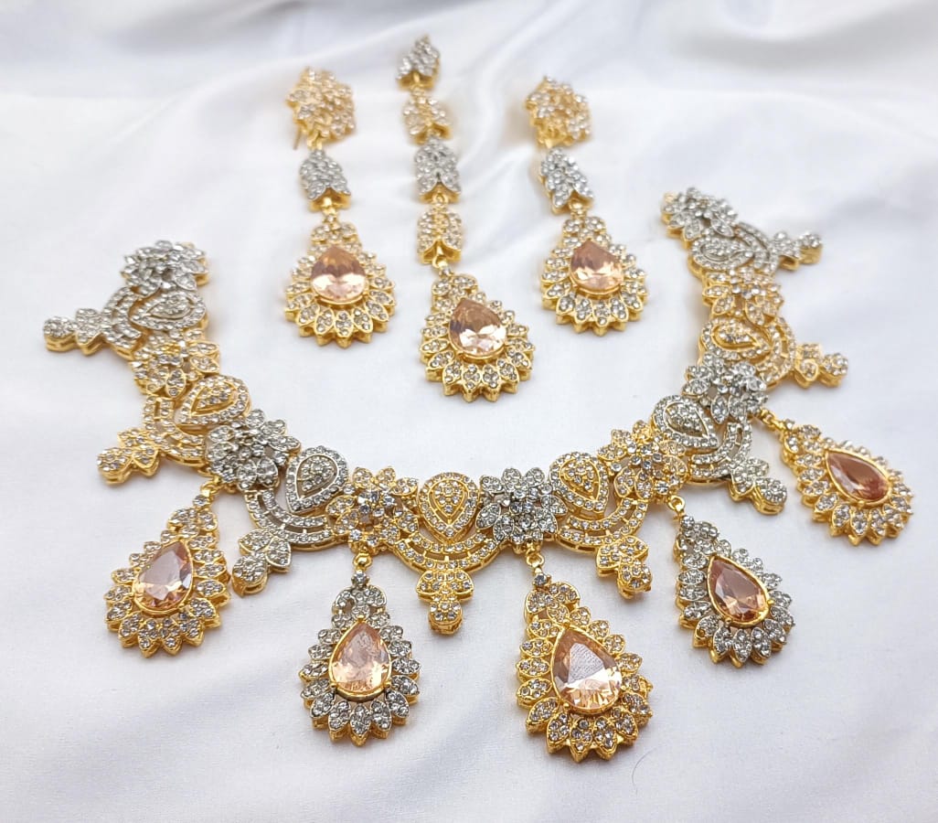 New Style Beautiful Fancy necklace