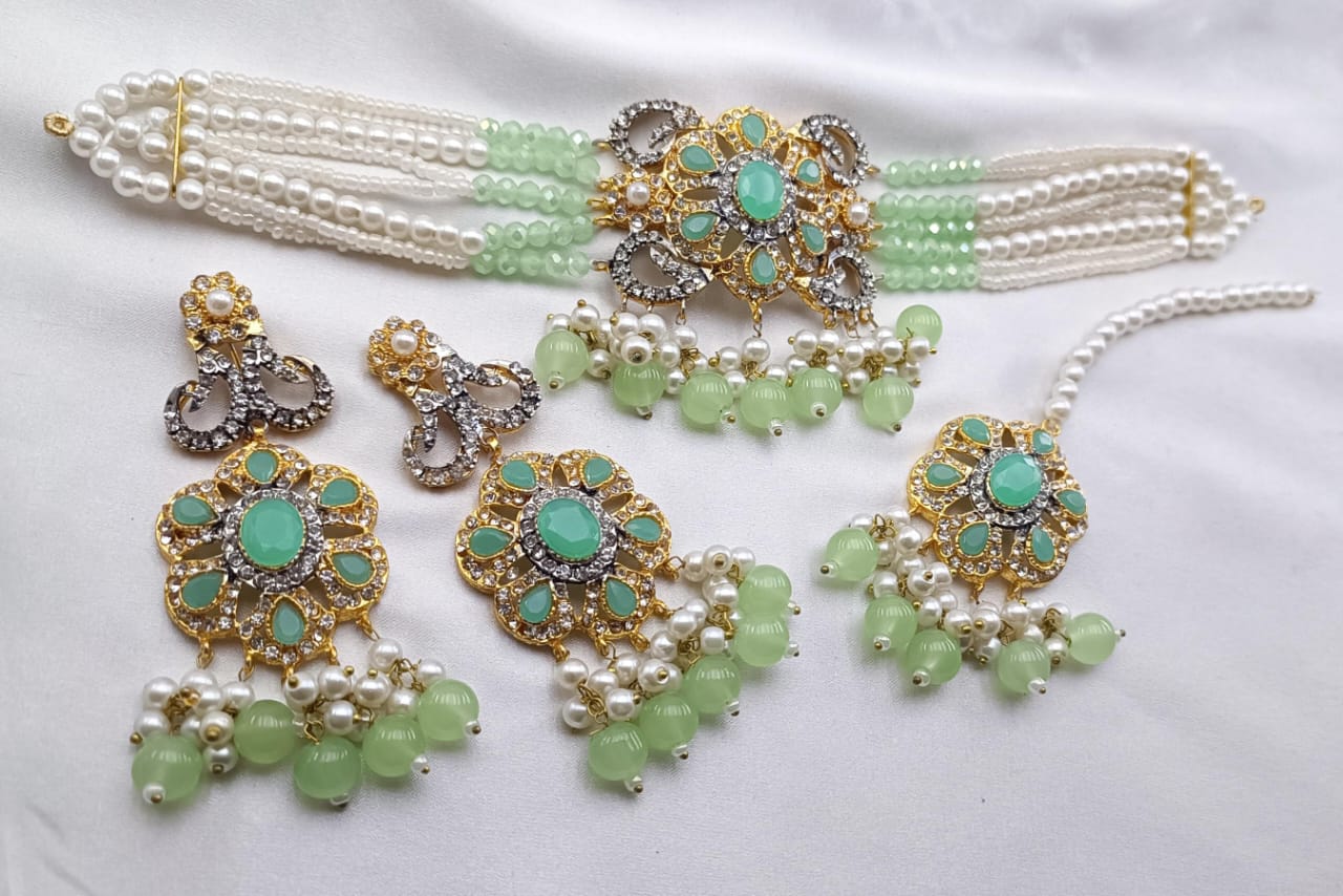 Neckless Set