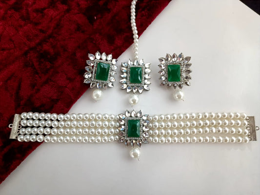 The Beautiful Choker Set with Earings