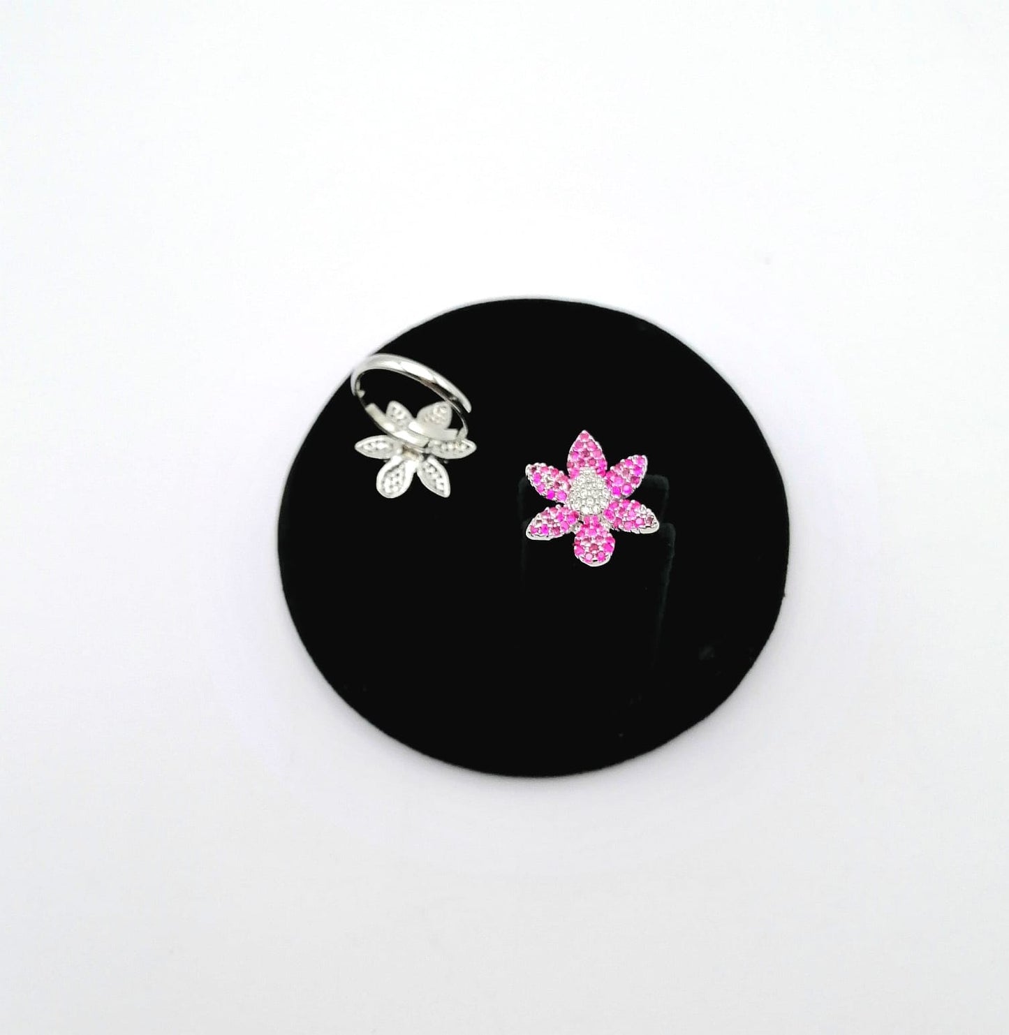 The Elegant American Diamond Cocktail Ring Flower Design