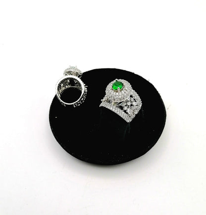 The luxury diamond ring