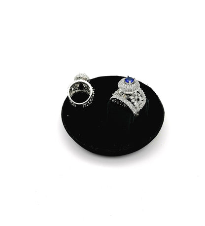 The luxury diamond ring