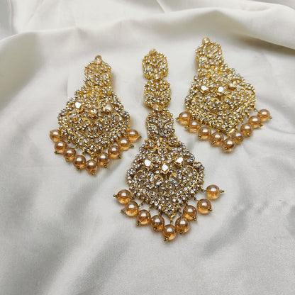 Glamorous Tikka and Earings