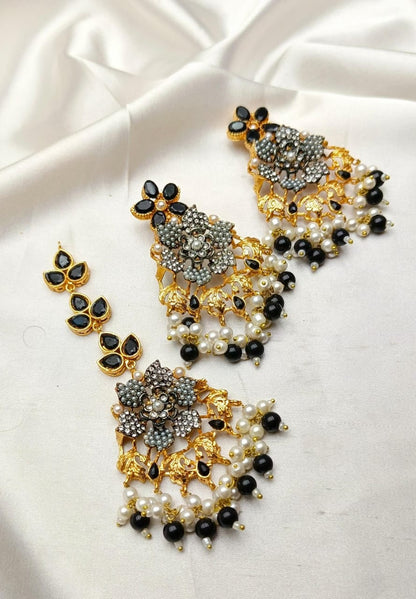 Delightful Tika and Earrings