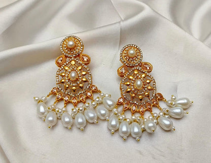 Glamouring Latkan Earrings