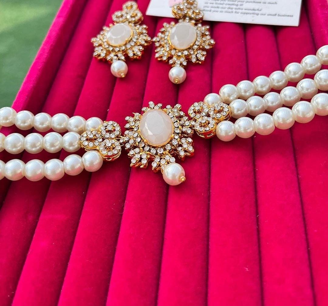 The Elegant Choker Set