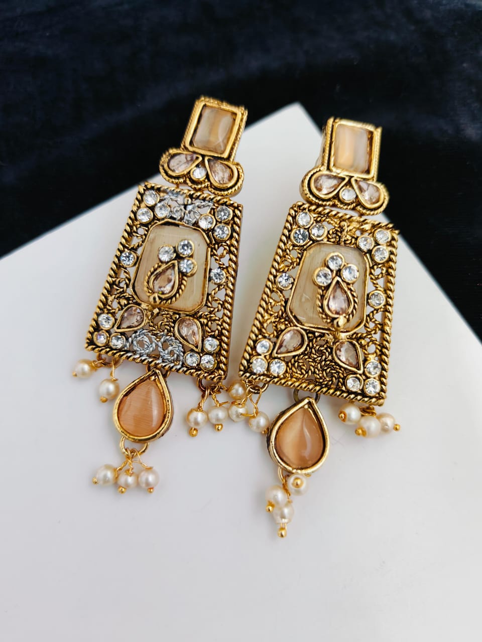 The Pretty Earings