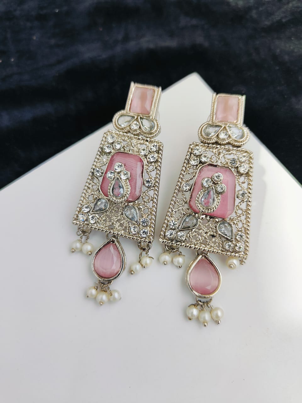 The Pretty Earings