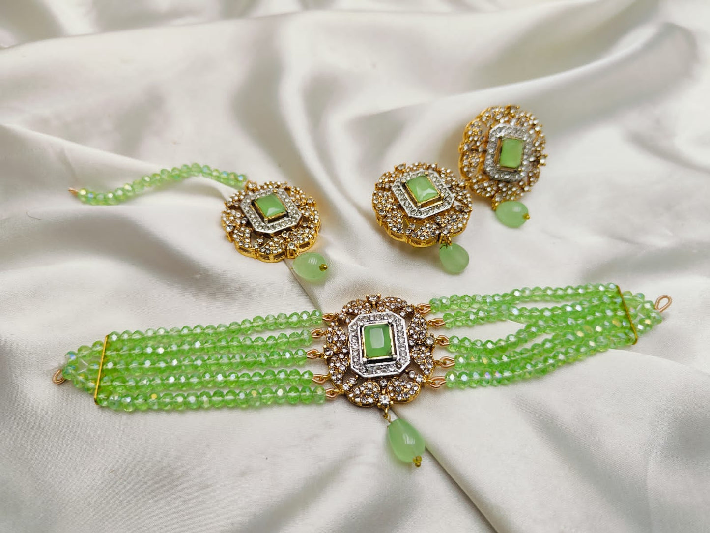 Gold Polished Choker set