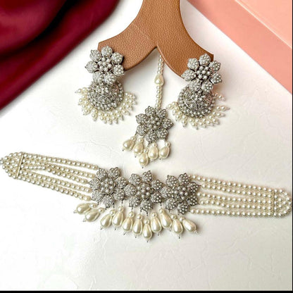 The Charming Neckless With Attractive Jhomka 
