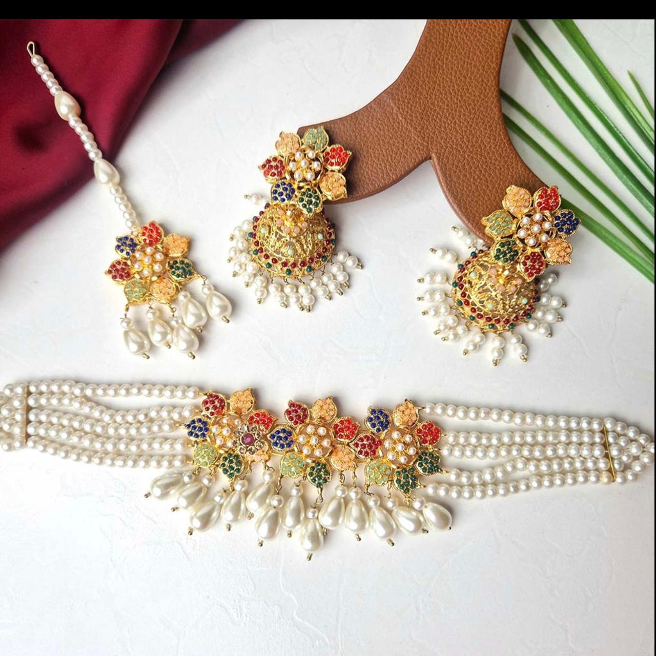 The Charming Neckless With Attractive Jhomka 