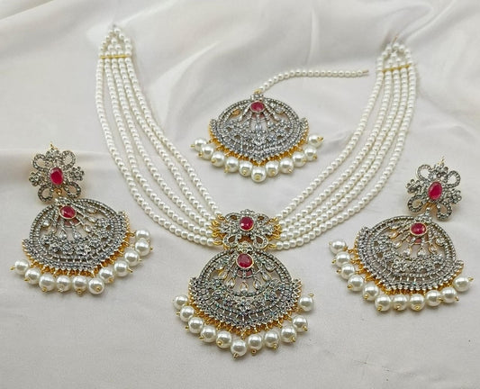 The Unique Jewellery Set