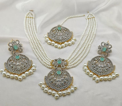 The Unique Jewellery Set