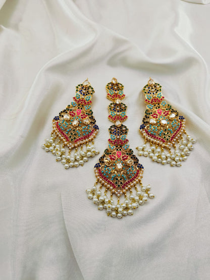 The Elegent Tikka and Earrings Set