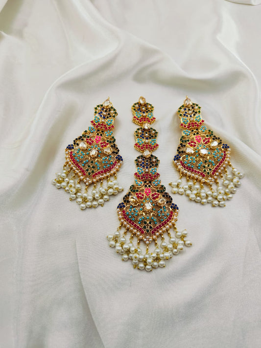 The Elegent Tikka and Earrings Set