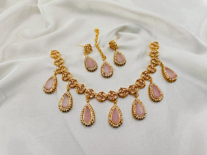 The Attractive Necklace Set