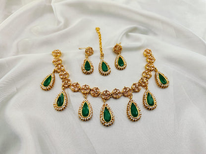 The Attractive Necklace Set