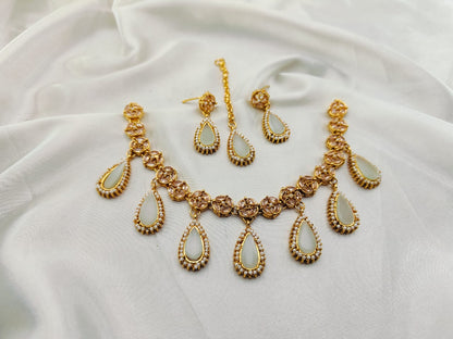 The Attractive Necklace Set