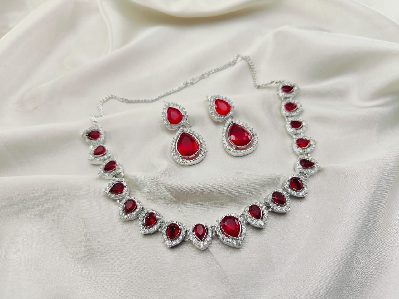 The Pretty Chokar Set Zircon Stone