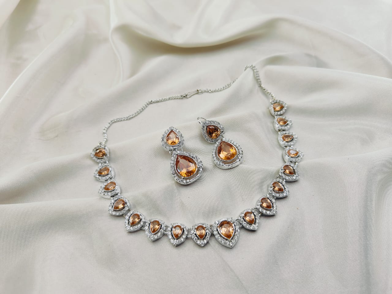 The Pretty Chokar Set Zircon Stone