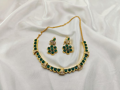 The Elegent Choker Set Real Stone