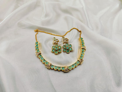 The Elegent Choker Set Real Stone