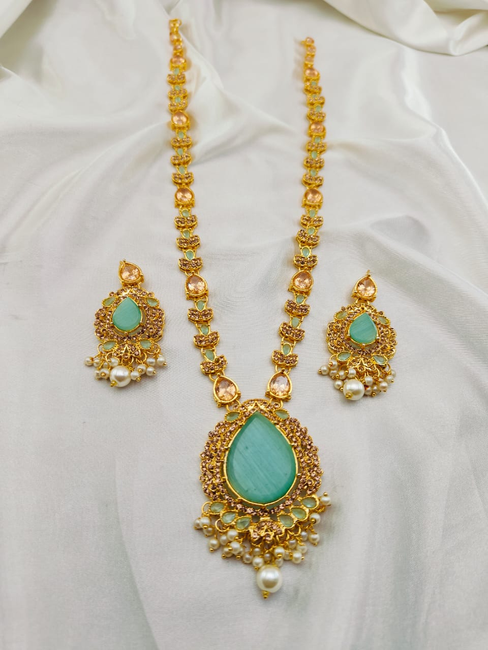 Pretty Maala Set With Earrings