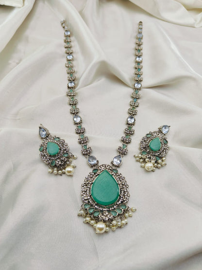 Pretty Maala Set With Earrings