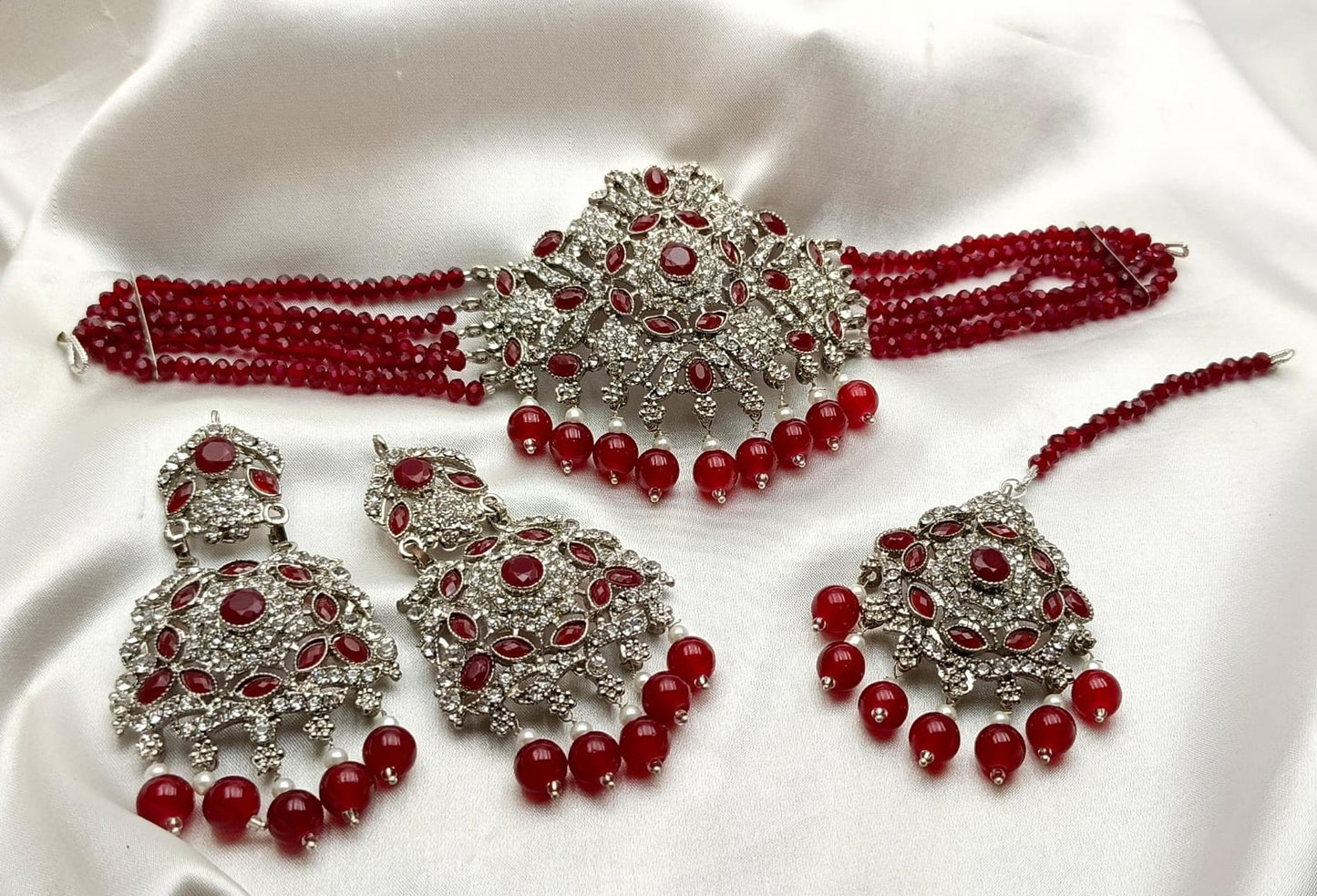 The Beautiful Necklace Set