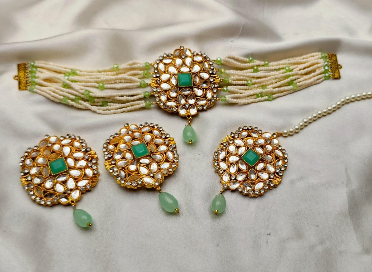 The beautiful Necklace Set